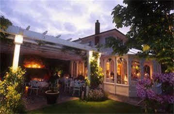 Hotel Charlotte Jane à Christchurch Extérieur photo